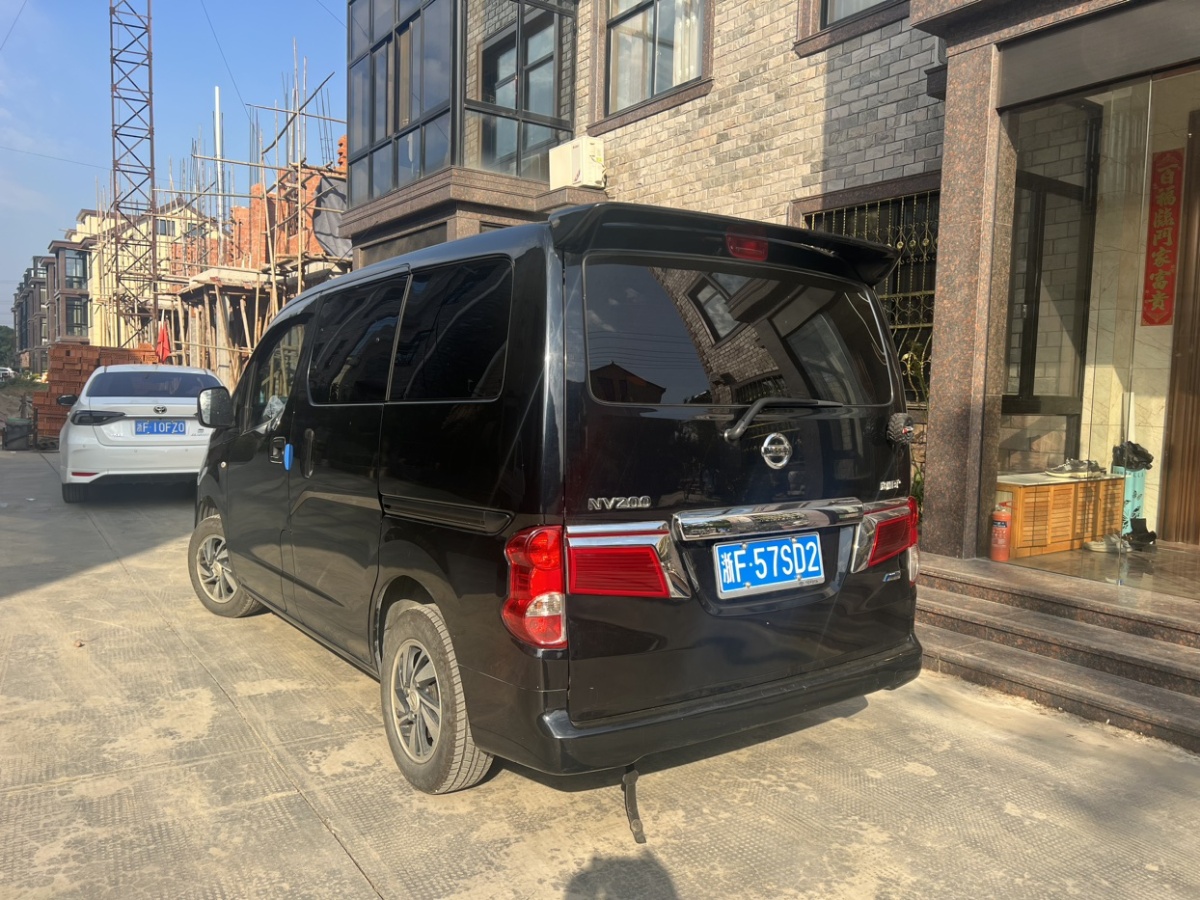 日產(chǎn) NV200  2016款 改款 1.6L CVT豪華型圖片