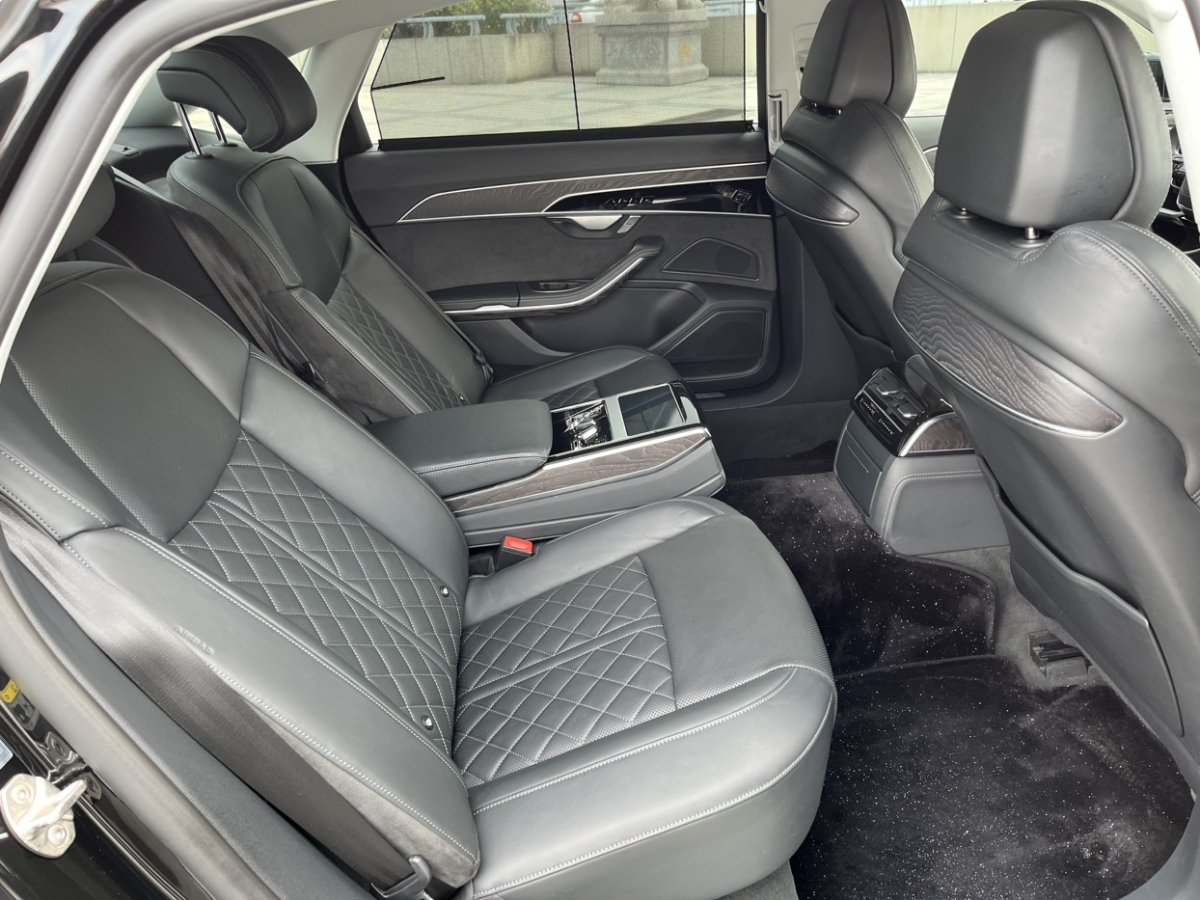 奧迪 奧迪A8  2023款 A8L 50 TFSI quattro 臻選型圖片