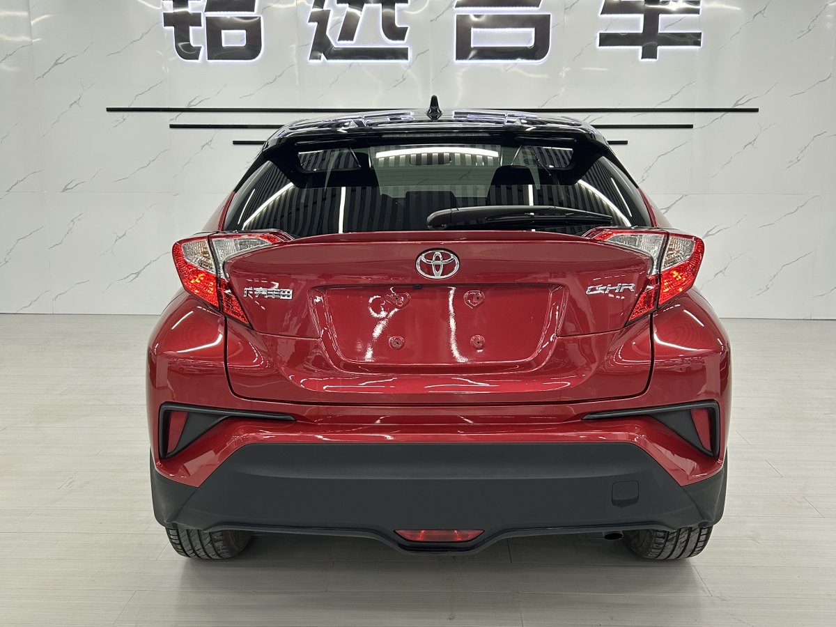 豐田 C-HR  2018款 2.0L 領(lǐng)先版 國(guó)V圖片