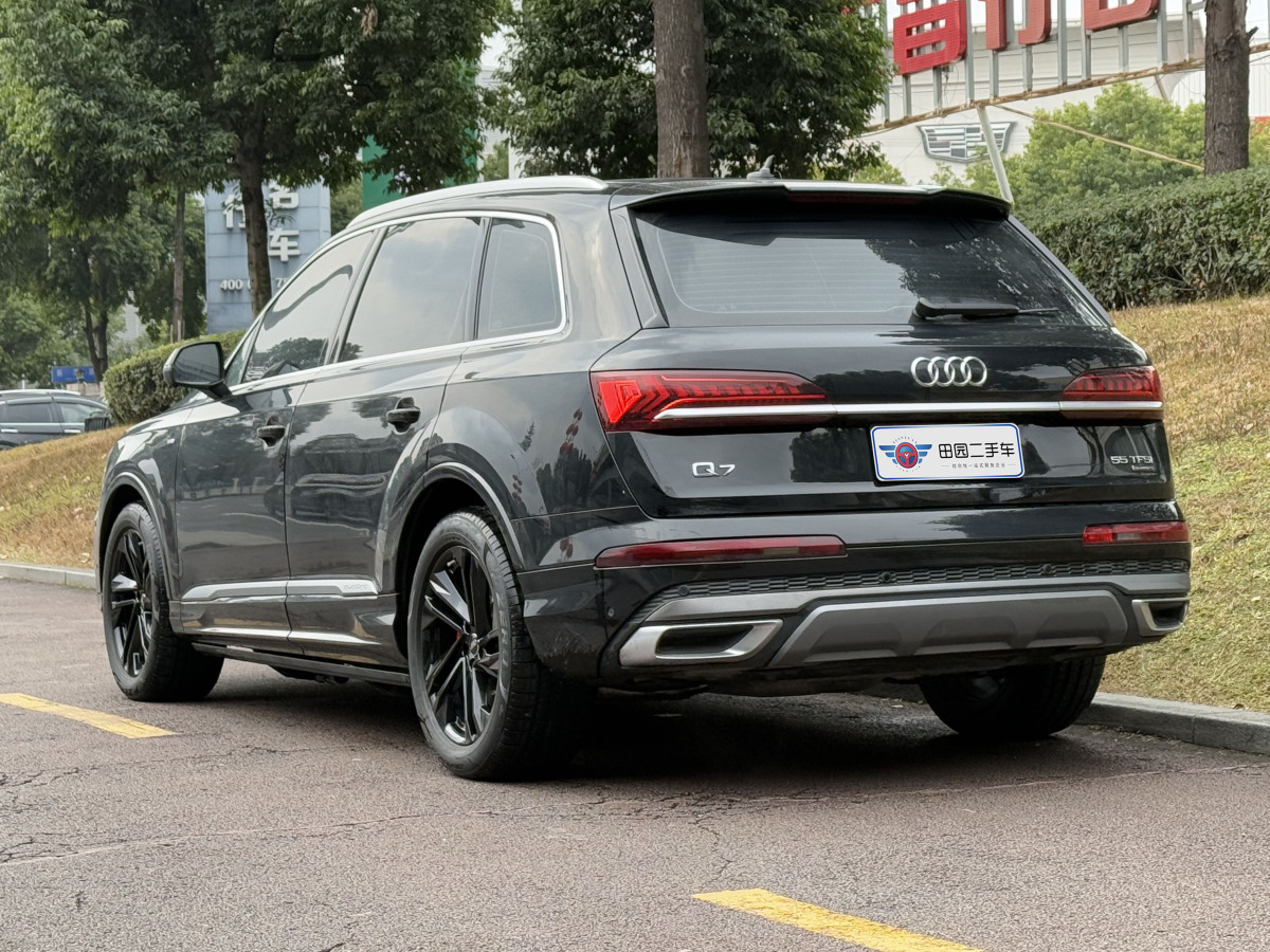 奧迪 奧迪Q7  2023款 55 TFSI quattro S line運(yùn)動(dòng)型圖片