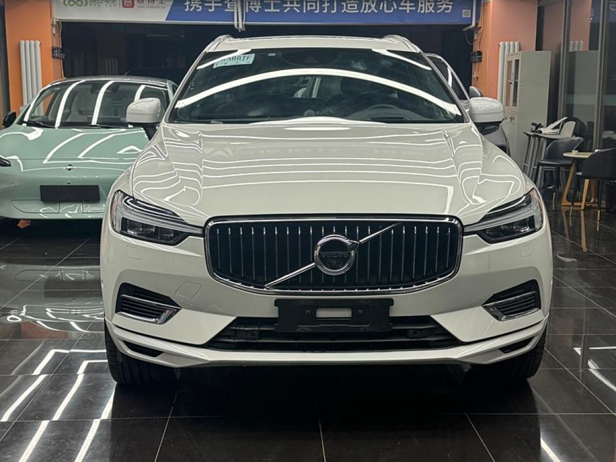 沃爾沃 XC60新能源  2021款 T8 E驅(qū)混動(dòng) 智雅豪華版圖片