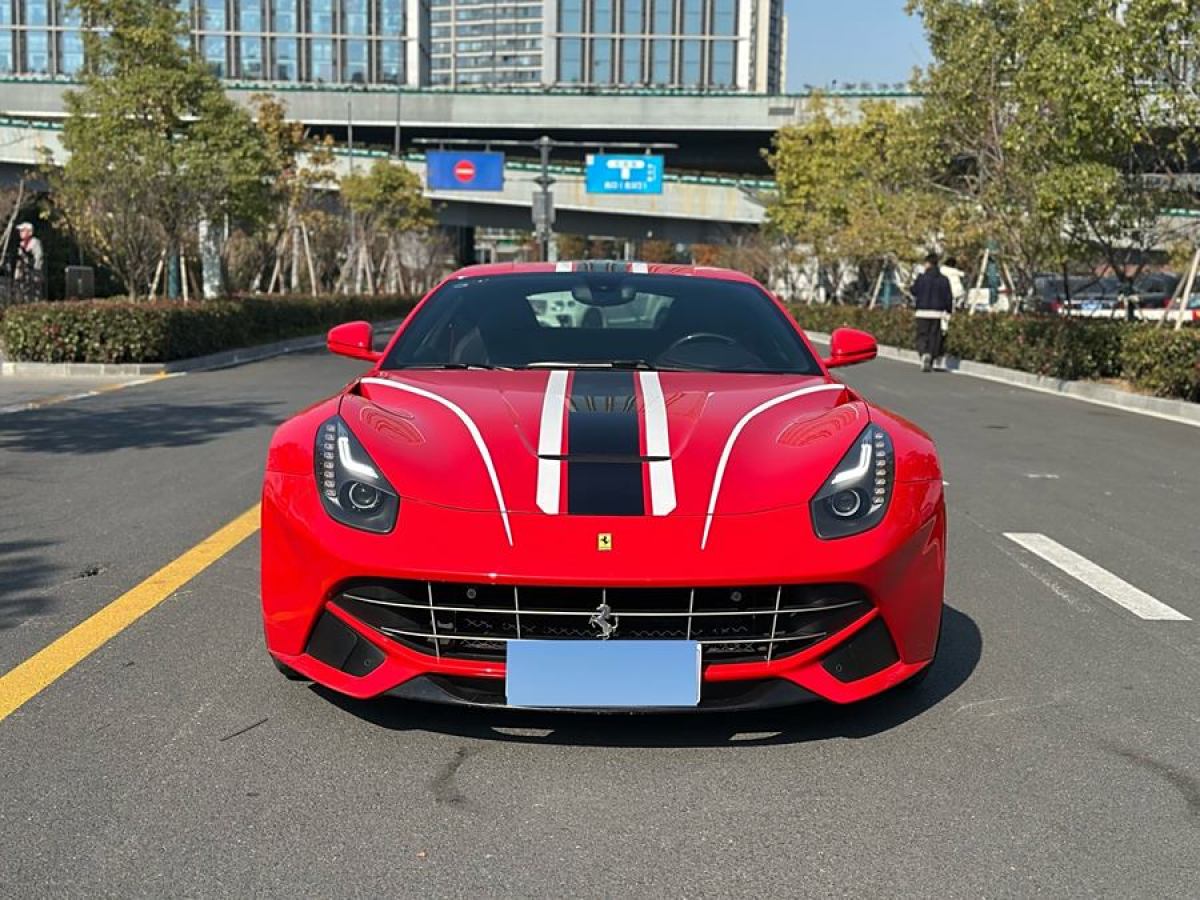 法拉利 F12berlinetta  2013款 6.3L 標(biāo)準(zhǔn)型圖片