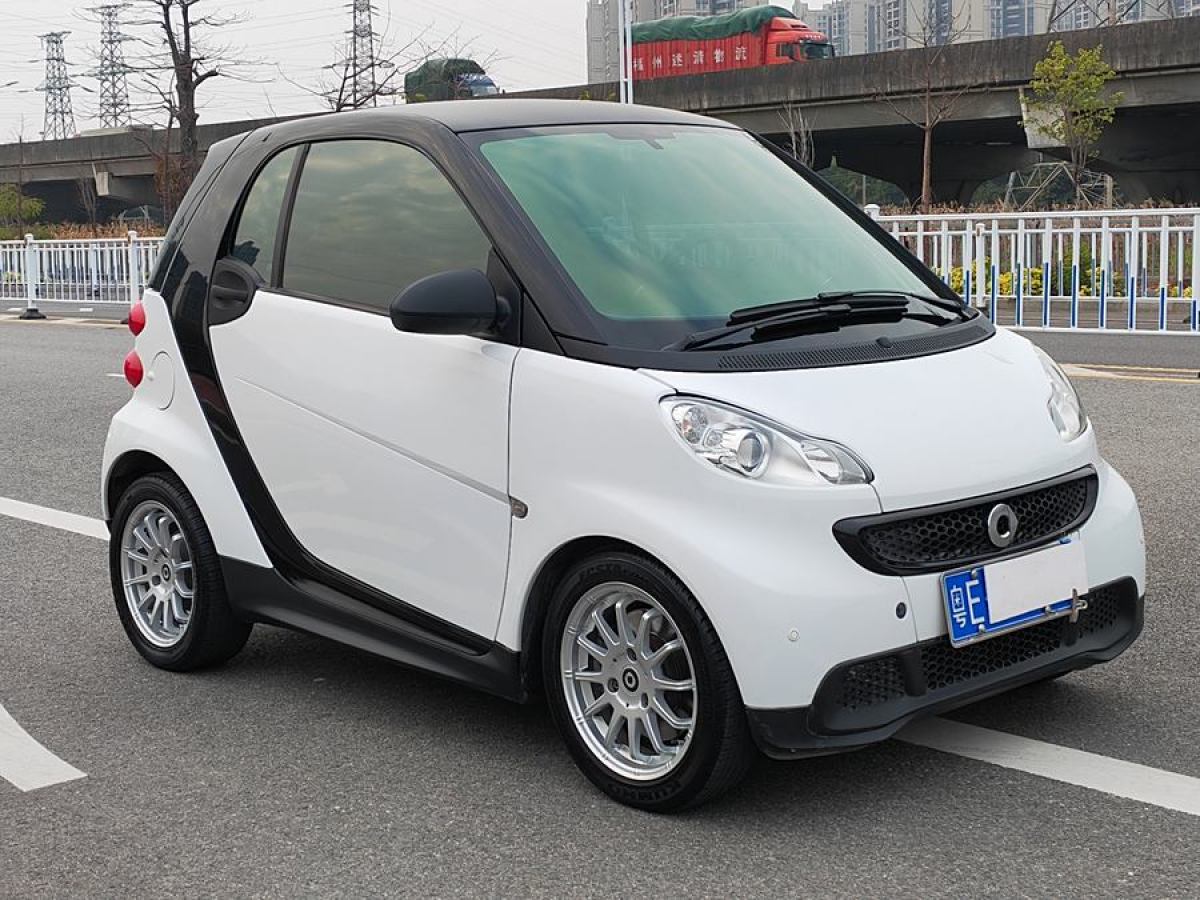 smart fortwo  2013款 1.0T 硬頂城市游俠特別版圖片