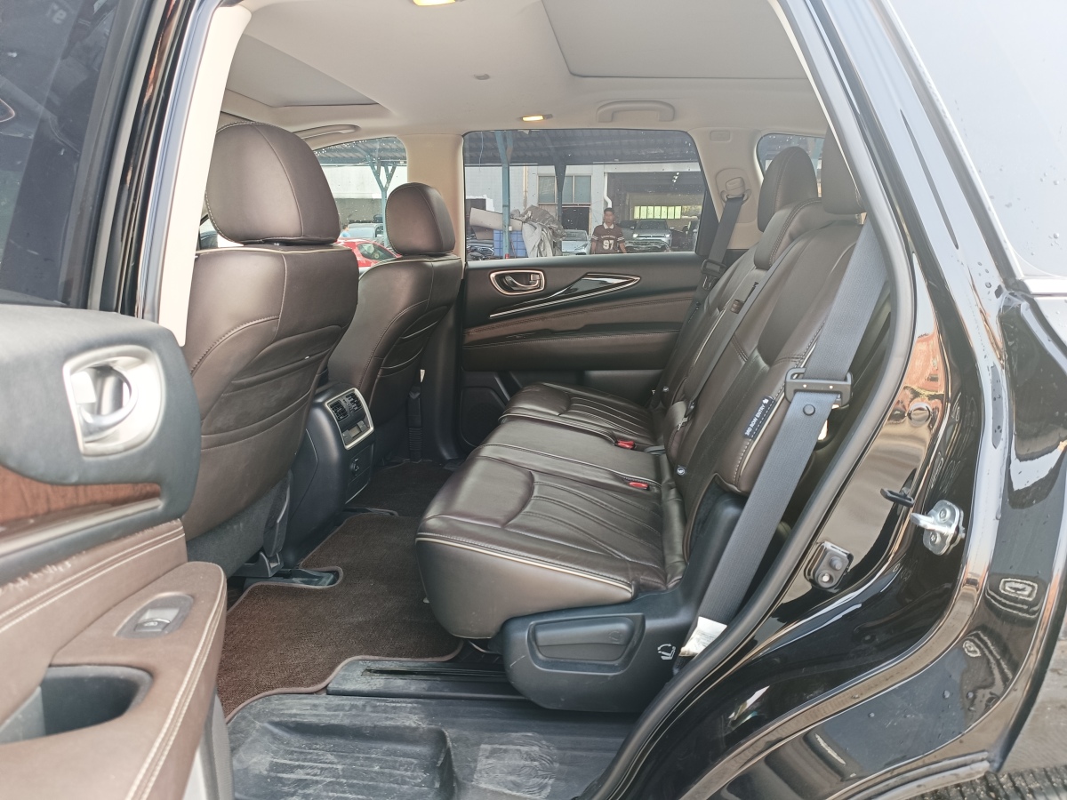 英菲尼迪 QX60  2018款 2.5T Hybrid 兩驅(qū)冠軍家庭版圖片