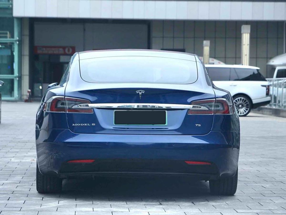 特斯拉 Model S  2017款 Model S 75D 標(biāo)準(zhǔn)續(xù)航版圖片