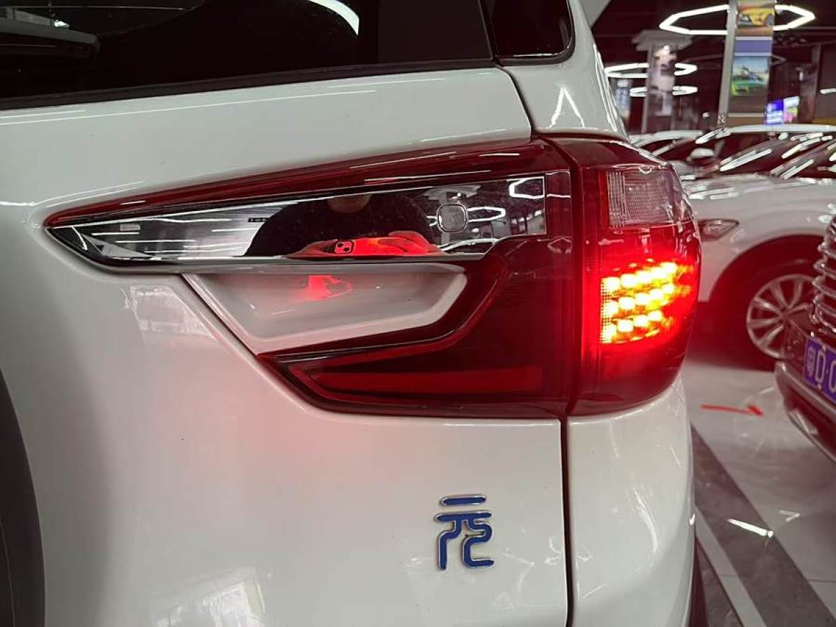 2019年4月比亞迪 元新能源  2019款 EV360 智聯(lián)領(lǐng)享型