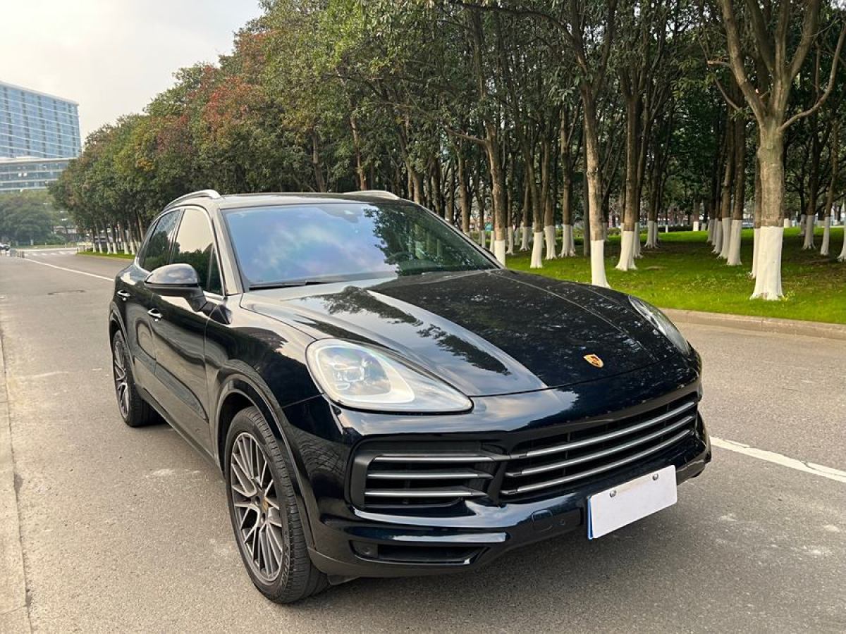 保時(shí)捷 Cayenne  2022款 Cayenne 3.0T 鉑金版圖片