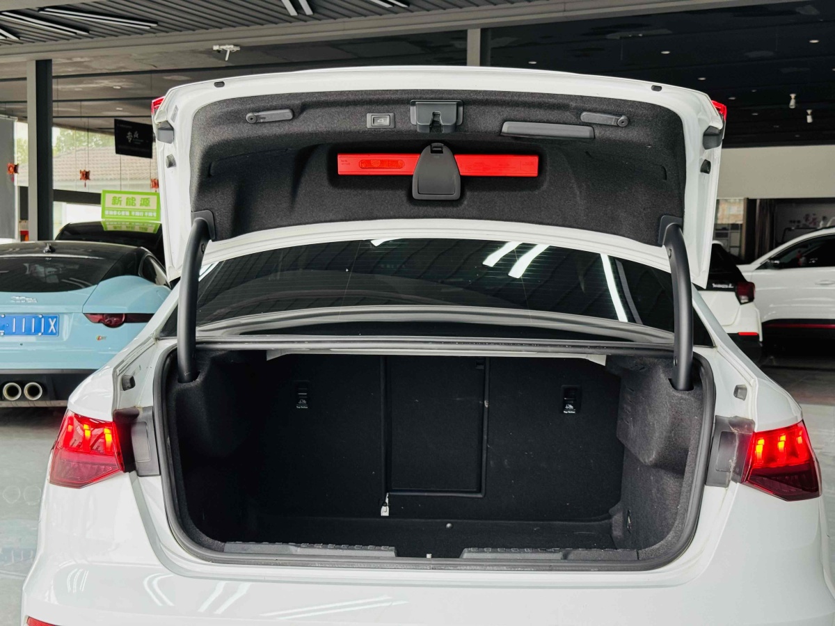 奧迪 奧迪A3  2022款 A3L Limousine 35 TFSI 進(jìn)取致雅型圖片