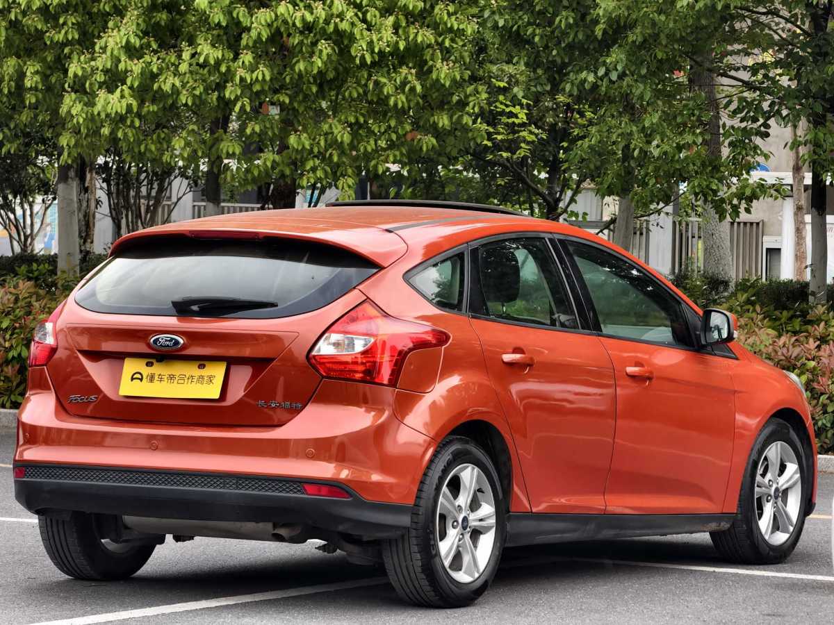 福特 ?？怂? 2012款 兩廂 1.6L 自動(dòng)風(fēng)尚型圖片