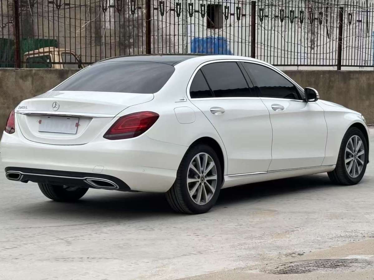 奔馳 奔馳C級(jí)  2020款 C 260 L 運(yùn)動(dòng)版圖片
