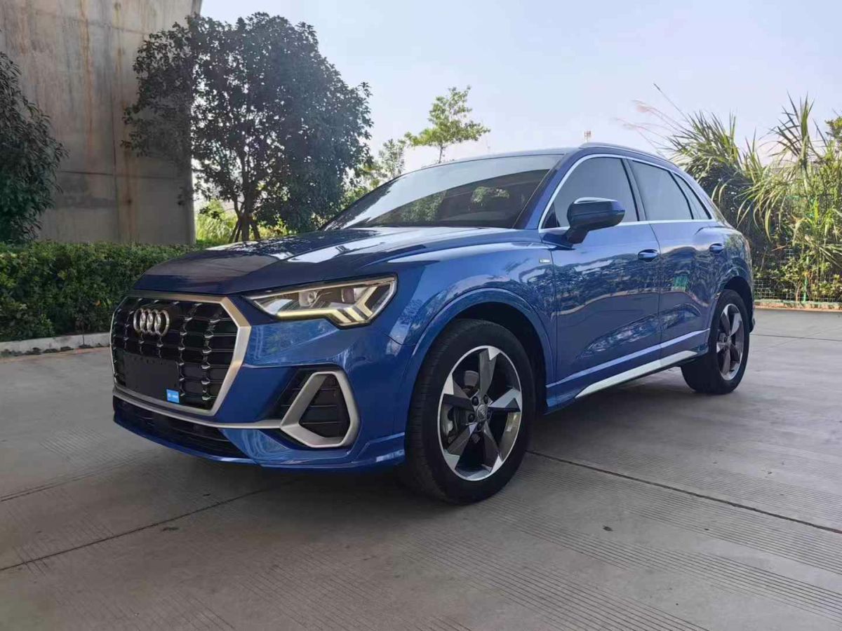 奧迪 奧迪Q3  2020款 35 TFSI 時(shí)尚動(dòng)感型圖片