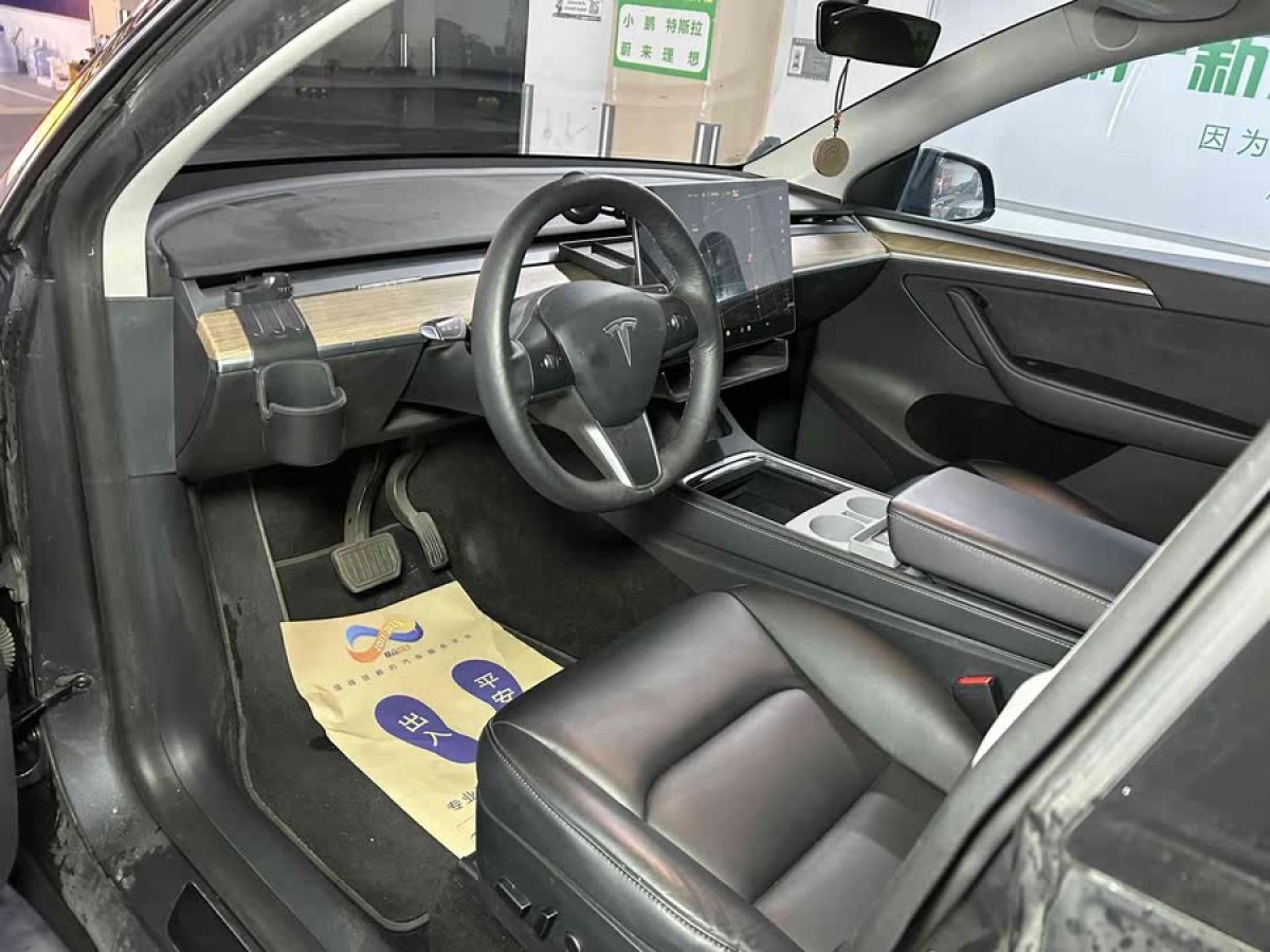 特斯拉 Model Y  2021款 改款 長(zhǎng)續(xù)航全輪驅(qū)動(dòng)版圖片
