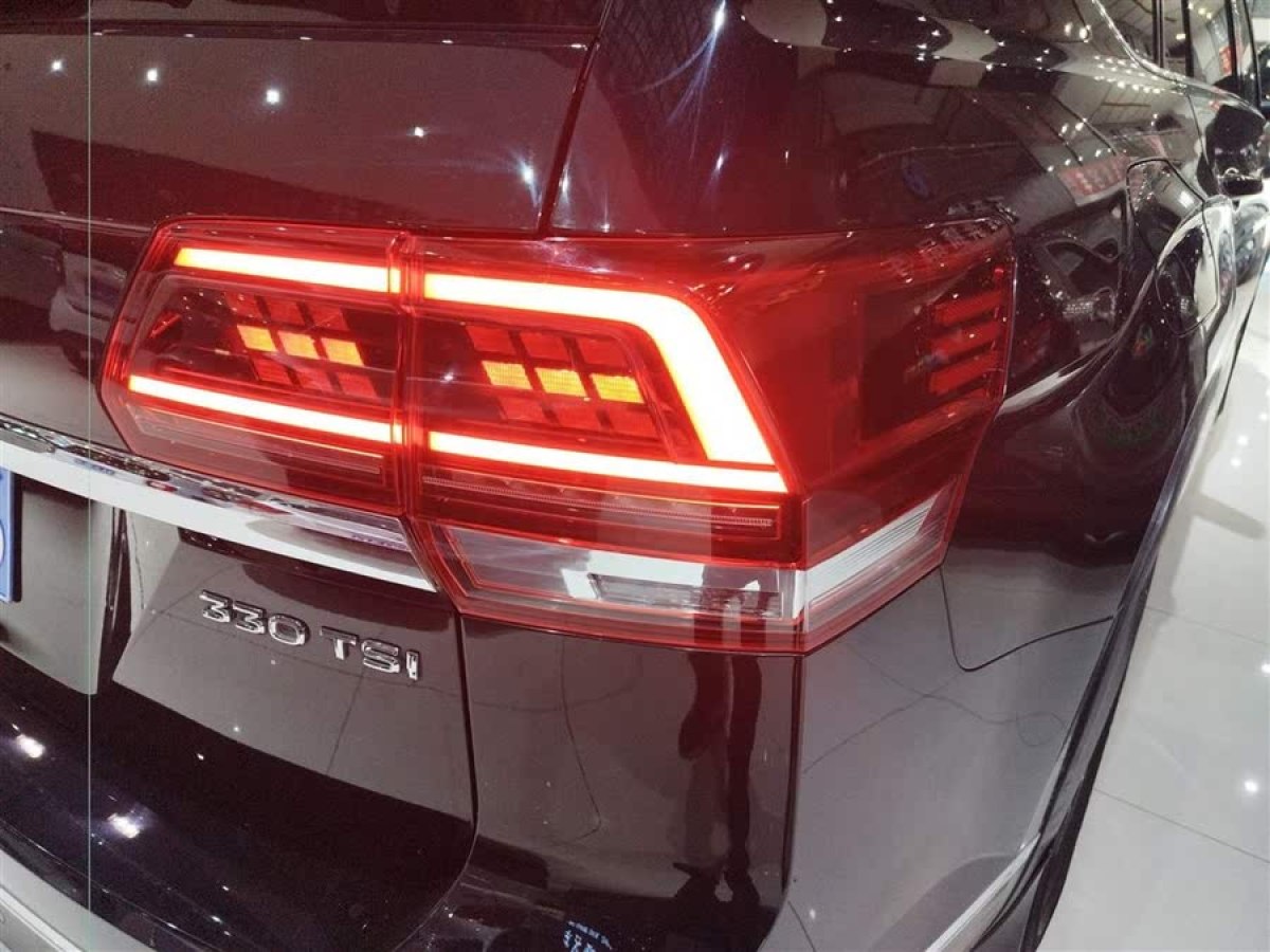大眾 途昂  2023款 改款 330TSI 兩驅(qū)豪華版圖片