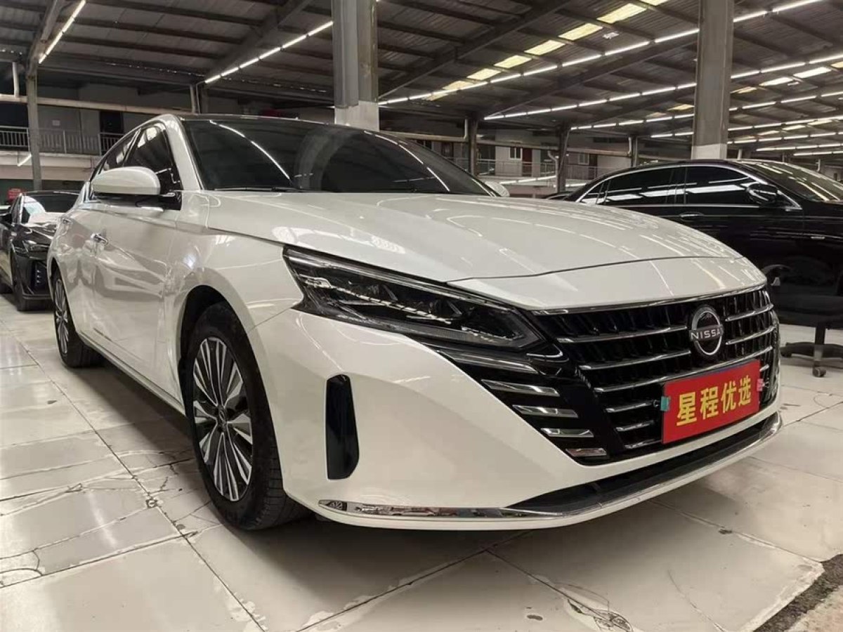 日產(chǎn) 天籟  2024款 2.0L SV 黑金版圖片