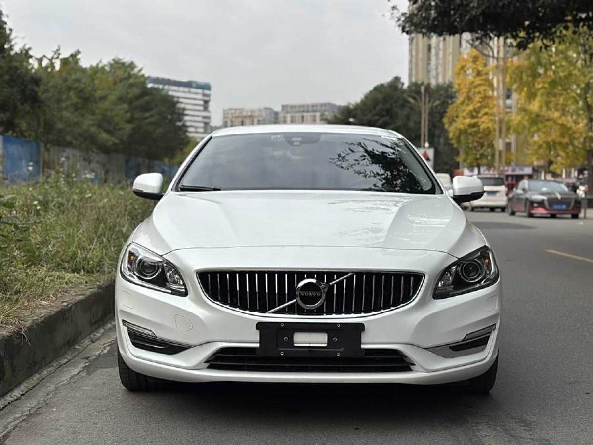 沃爾沃 S60L  2018款 T3 智進(jìn)進(jìn)取版圖片