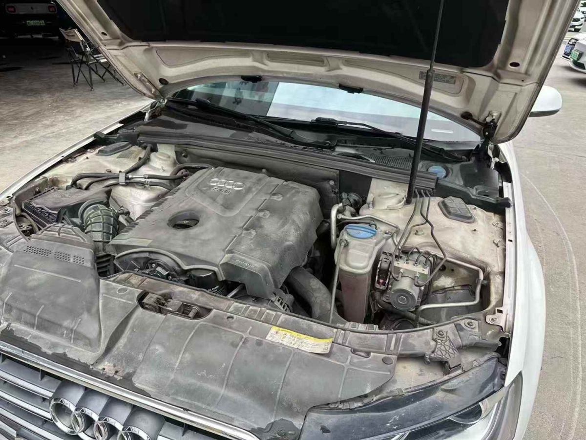 奧迪 奧迪A4L  2013款 A4L 30TFSI 手動(dòng)舒適型圖片