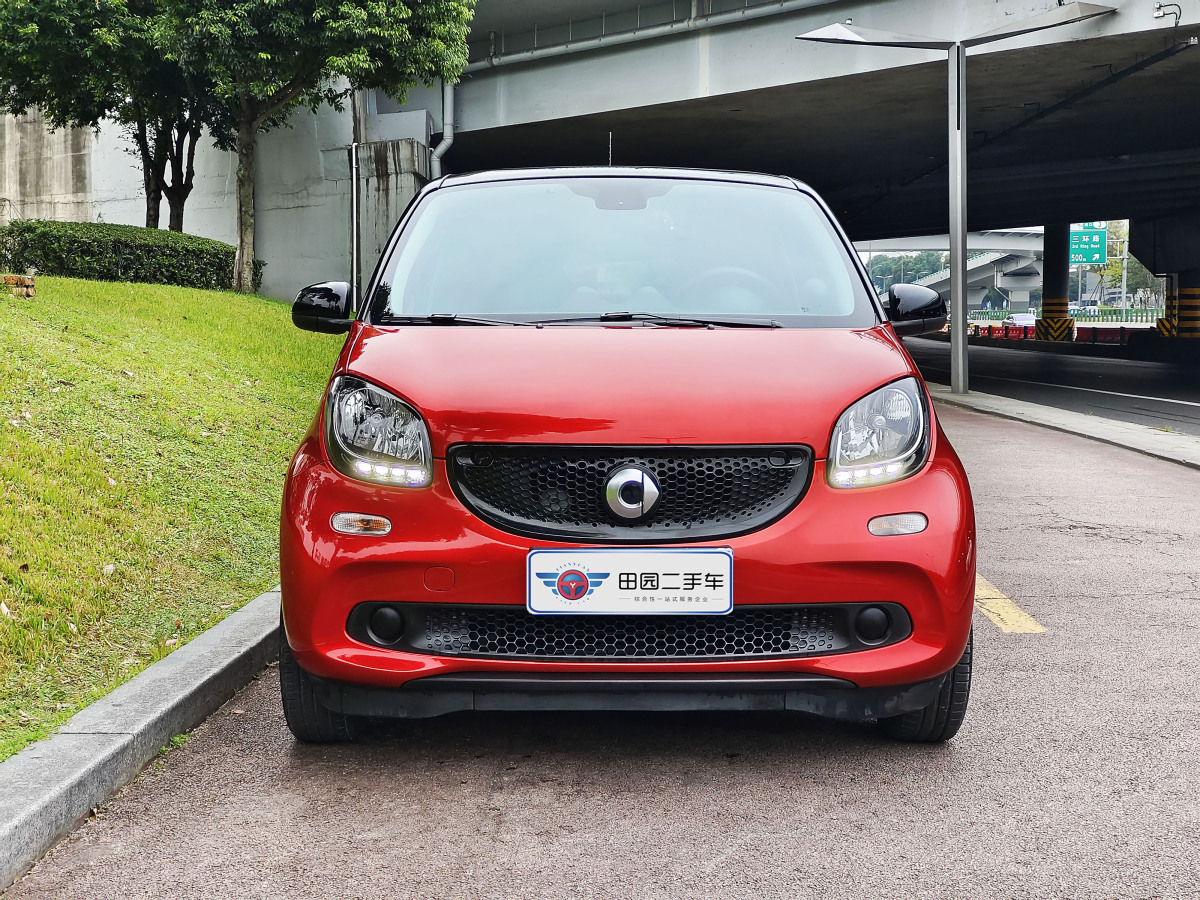 2018年10月smart forfour  2018款 0.9T 66千瓦風(fēng)尚型