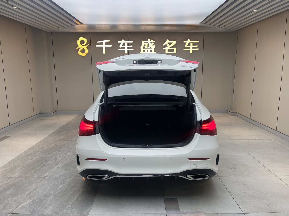 奔馳 奔馳A級(jí)  2023款 A 200 L 時(shí)尚型圖片