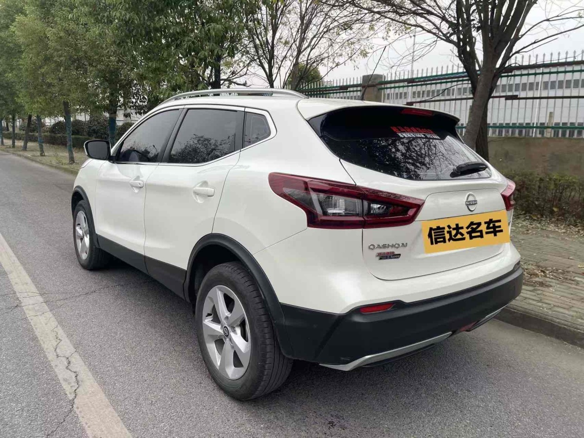 日產(chǎn) 逍客  2023款 經(jīng)典 2.0L CVT XV舒適版圖片