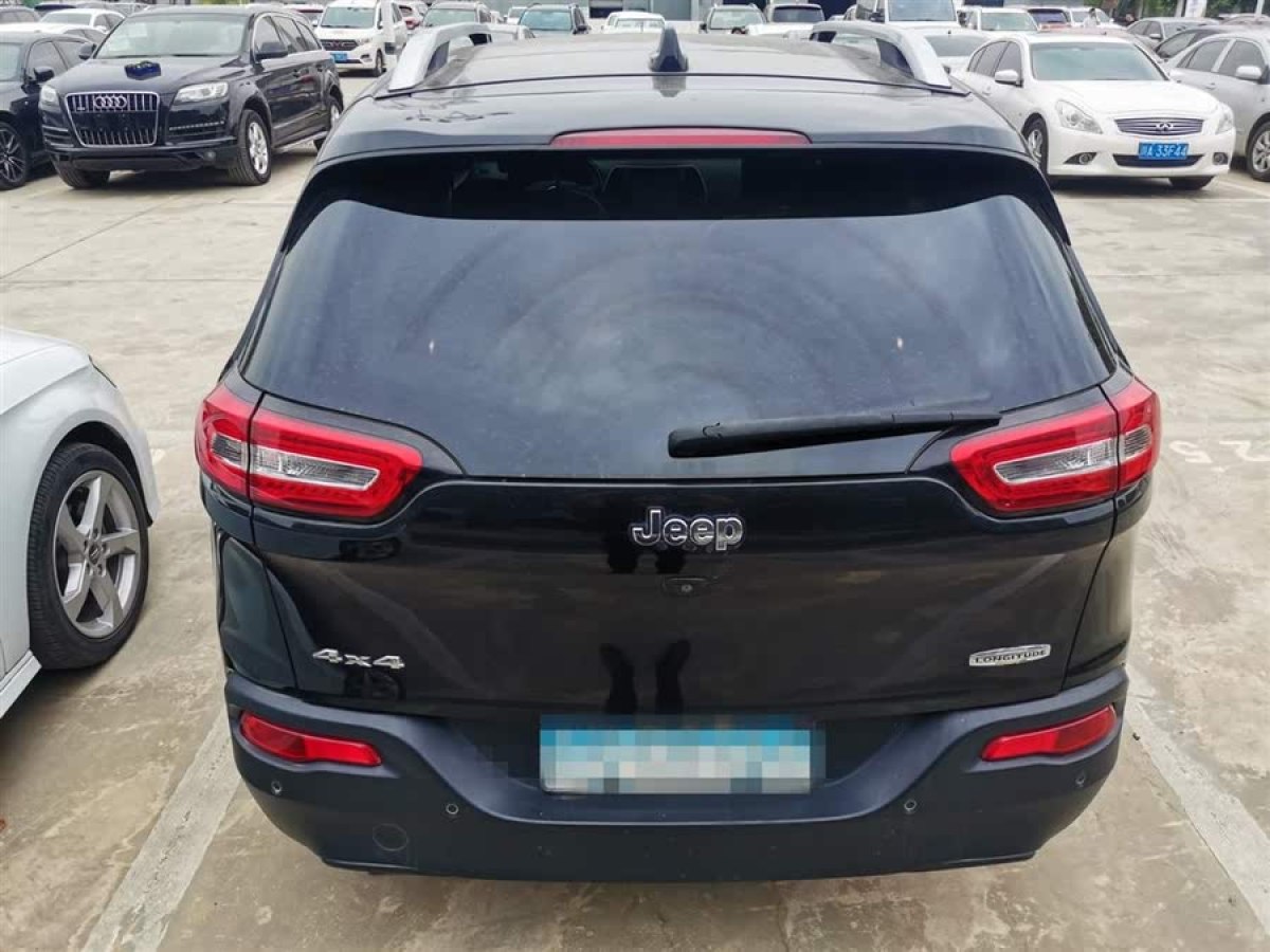 Jeep 自由光  2014款 2.4L 豪華版圖片