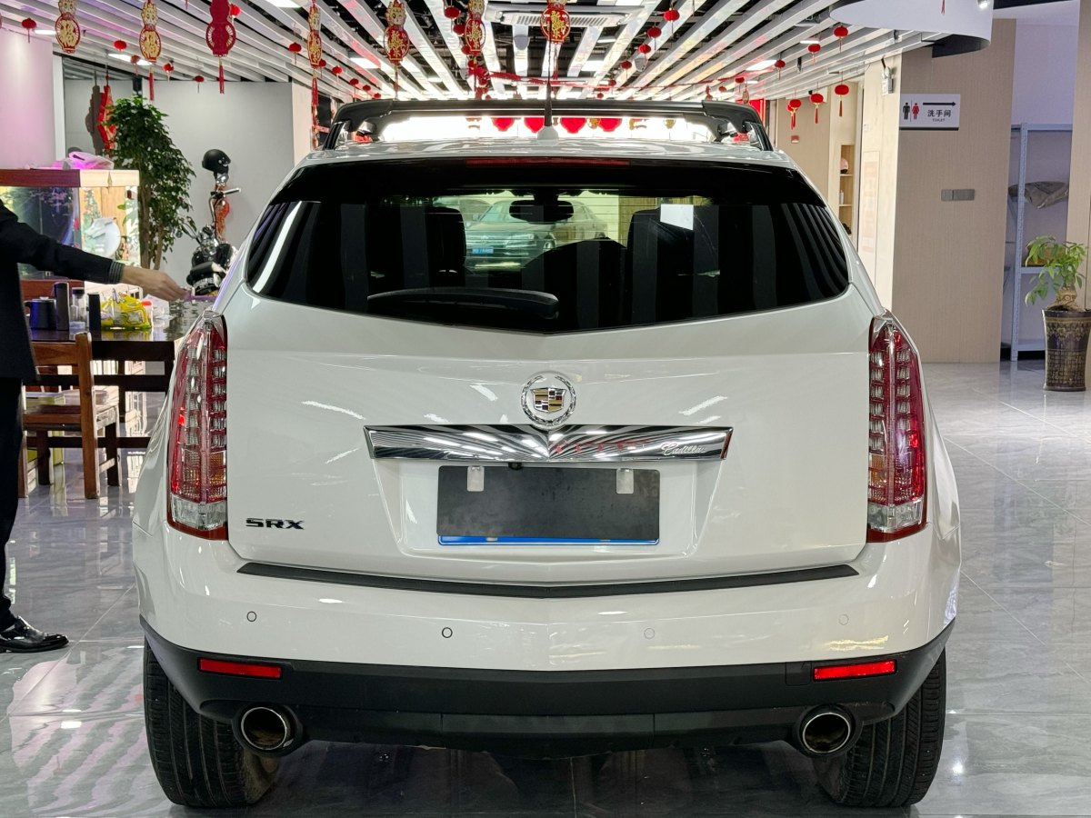 2015年5月凱迪拉克 SRX  2014款 3.0L 精英型