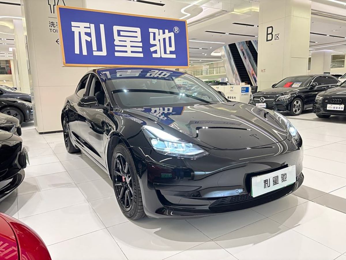 特斯拉 Model 3  2022款 改款 后輪驅(qū)動(dòng)版圖片