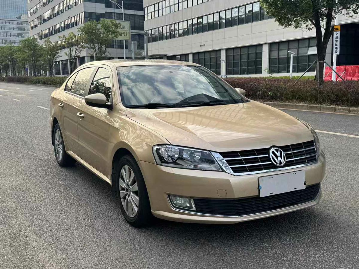 大眾 朗逸  2013款 1.4 TSI 豪華導(dǎo)航版圖片