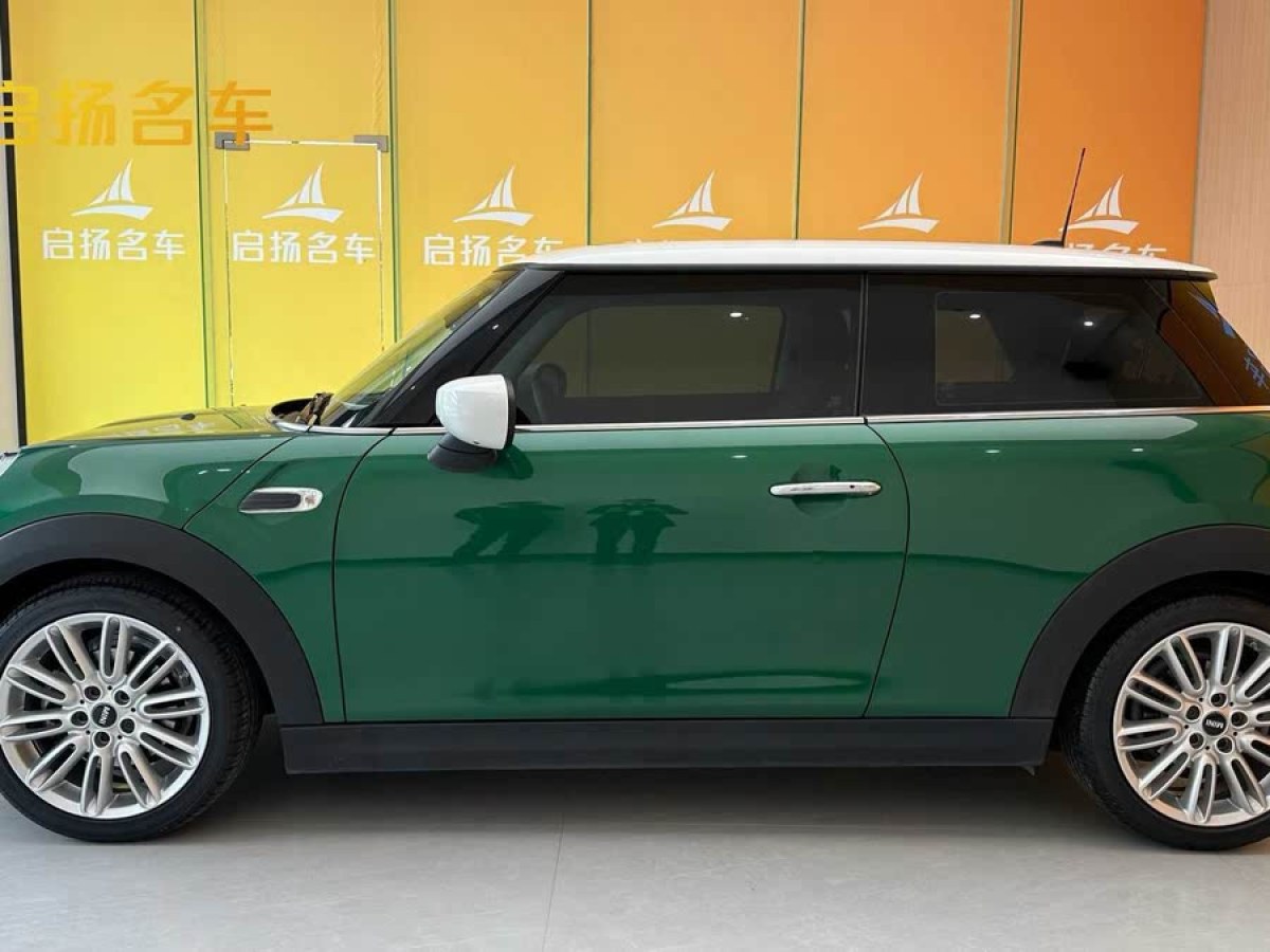 MINI MINI  2020款 1.5T COOPER 藝術(shù)家圖片