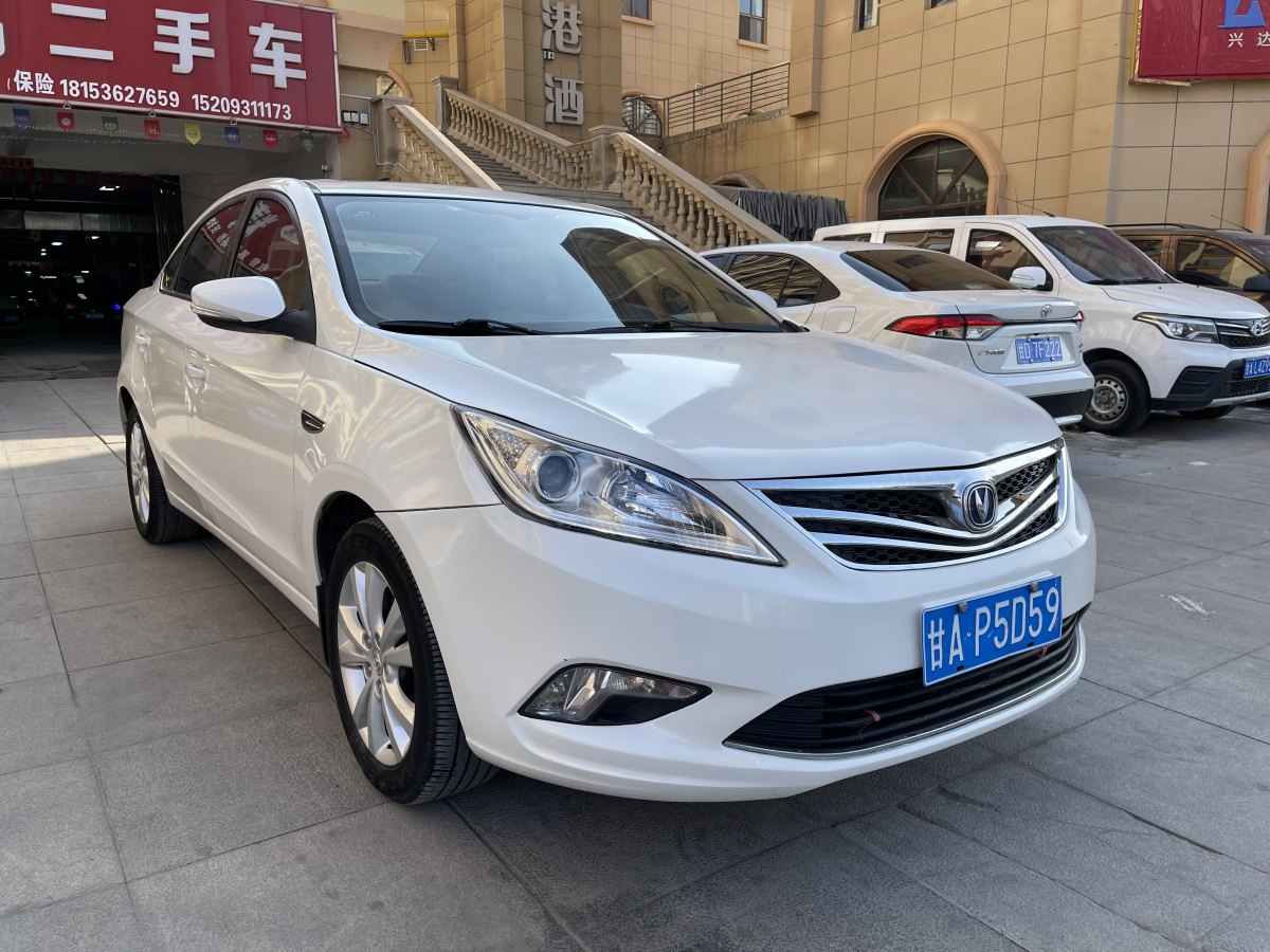 長(zhǎng)安 逸動(dòng)  2015款 1.6L 手動(dòng)旗艦型圖片