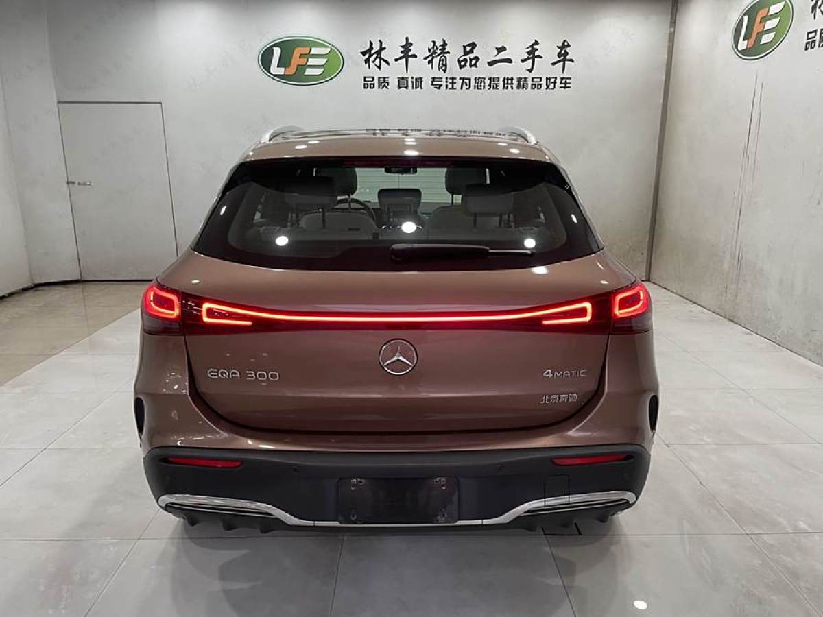 奔馳 奔馳EQA  2022款 EQA 300 4MATIC 首發(fā)特別版圖片