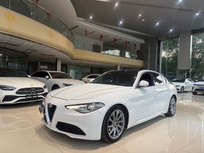 2017年10月 阿爾法·羅密歐 Giulia 2.0T 200HP 豪華版圖片