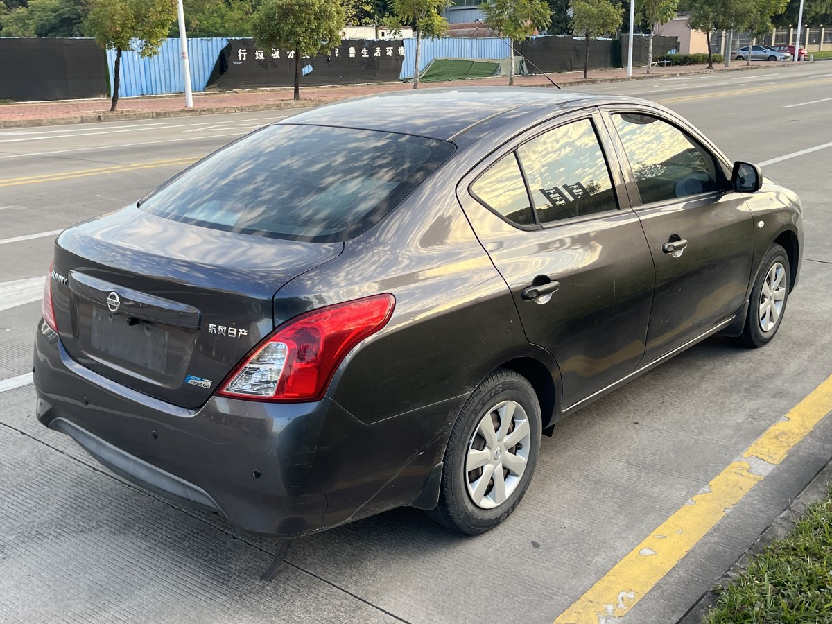 日產(chǎn) 陽(yáng)光  2015款 1.5XE CVT舒適版圖片