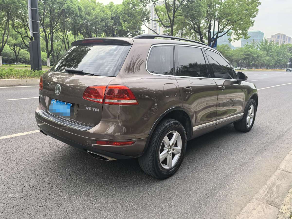 2013年1月大眾 途銳  2011款 3.0TSI 高配型