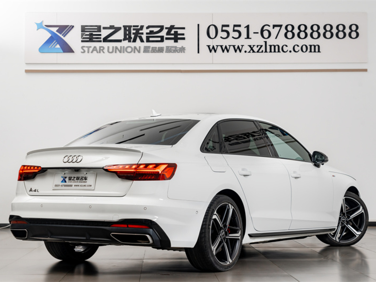 奥迪 奥迪A4L  2022款 45 TFSI quattro 臻选动感型图片