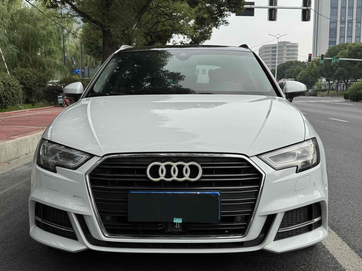 奧迪 奧迪A3  2017款 Sportback 40 TFSI 運(yùn)動(dòng)型圖片