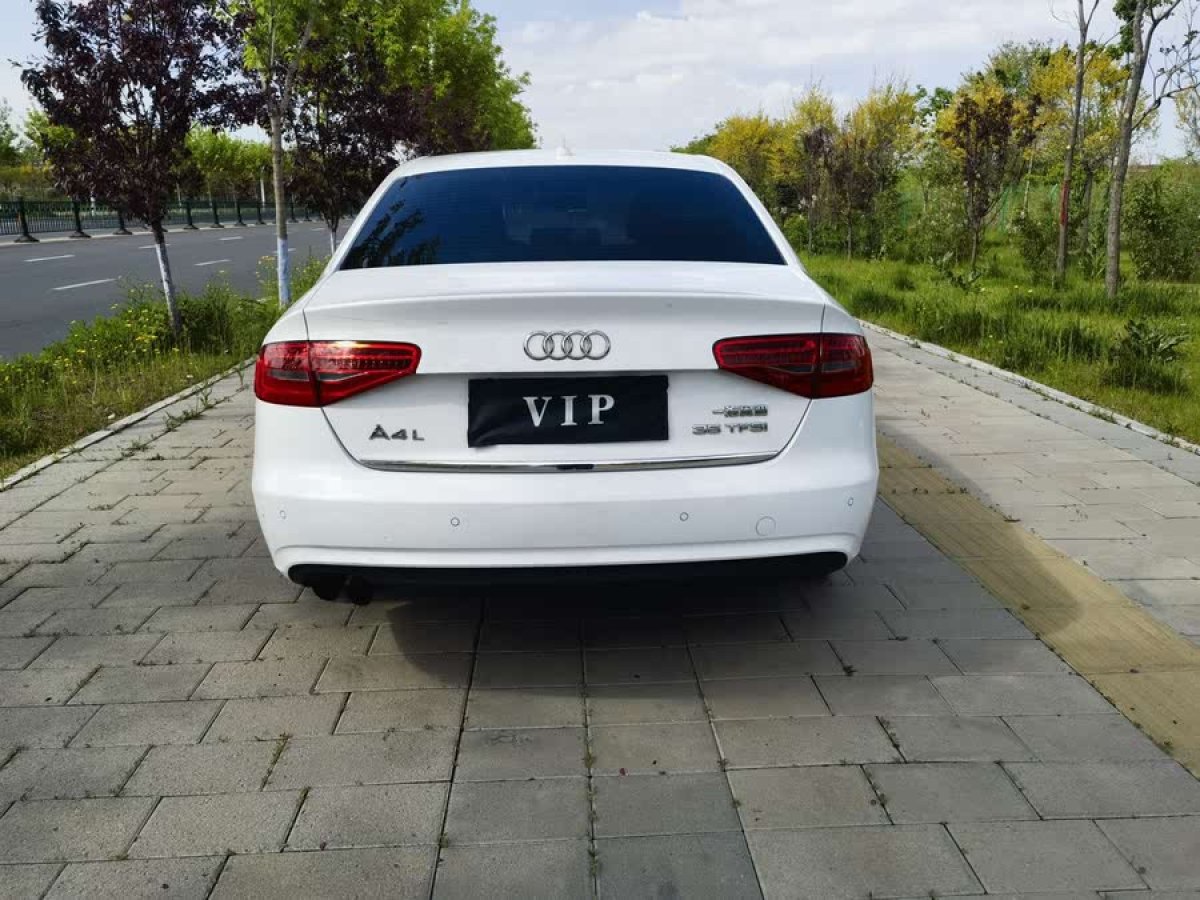奧迪 奧迪A4L  2013款 35 TFSI 自動(dòng)標(biāo)準(zhǔn)型圖片
