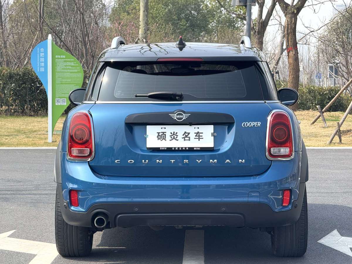 2019年8月MINI COUNTRYMAN  2019款 1.5T COOPER ALL4 經(jīng)典派周末旅行版