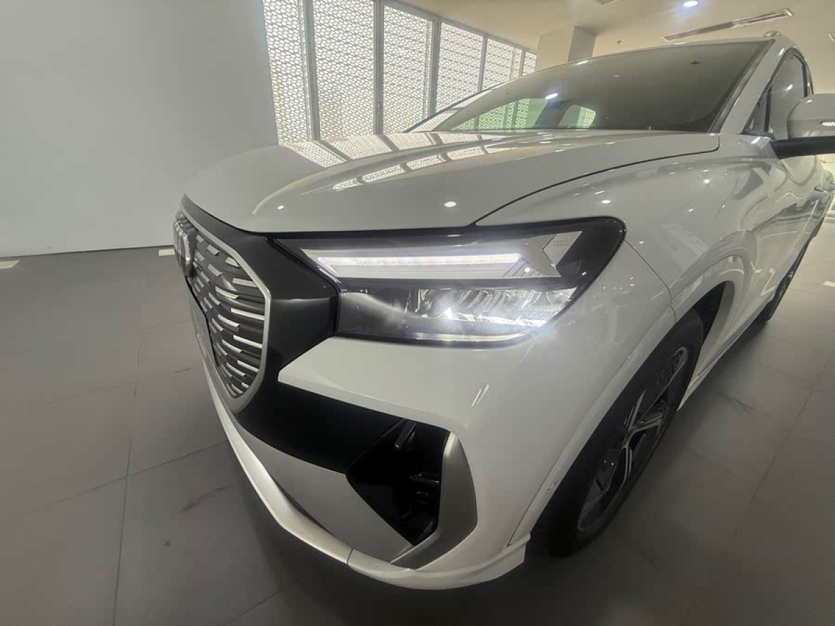 奧迪 奧迪Q4 e-tron  2023款 40 e-tron 創(chuàng)行版圖片