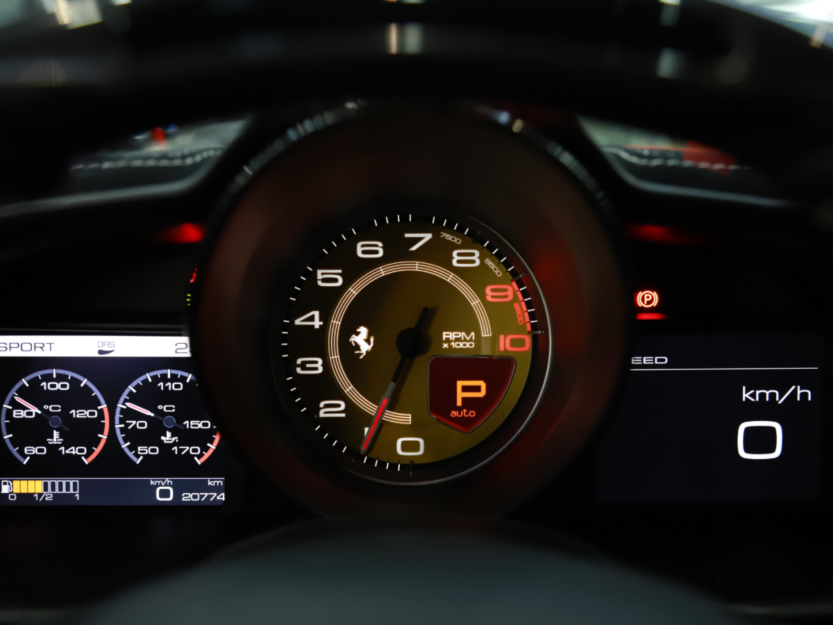 法拉利 458  2014款 4.5L Speciale图片