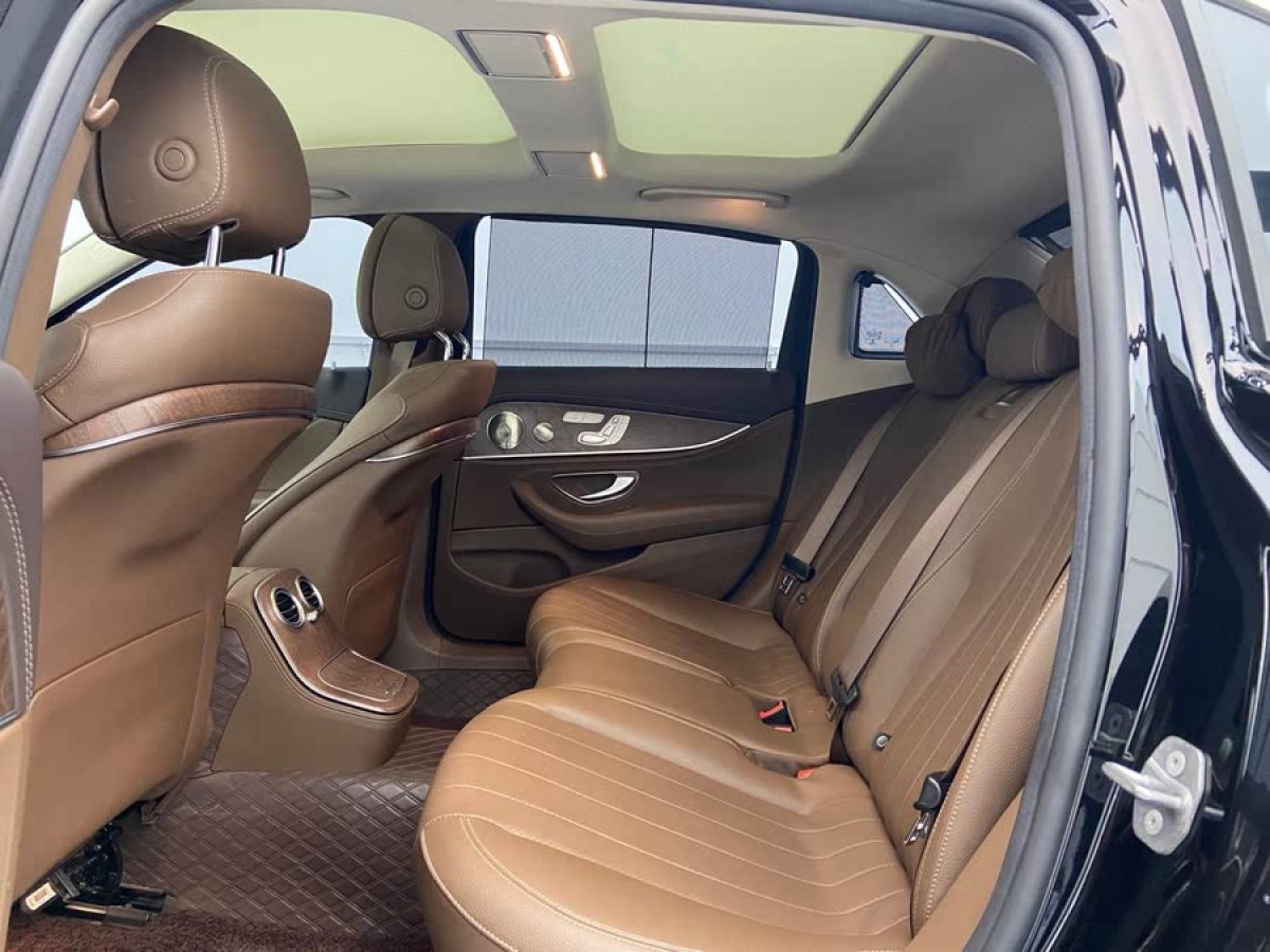 奔馳 奔馳E級  2021款 改款 E 300 L 豪華型圖片