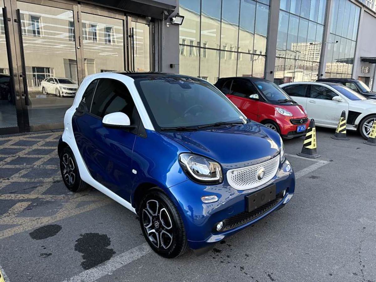 smart fortwo  2017款 1.0L 52千瓦新聲特別版圖片