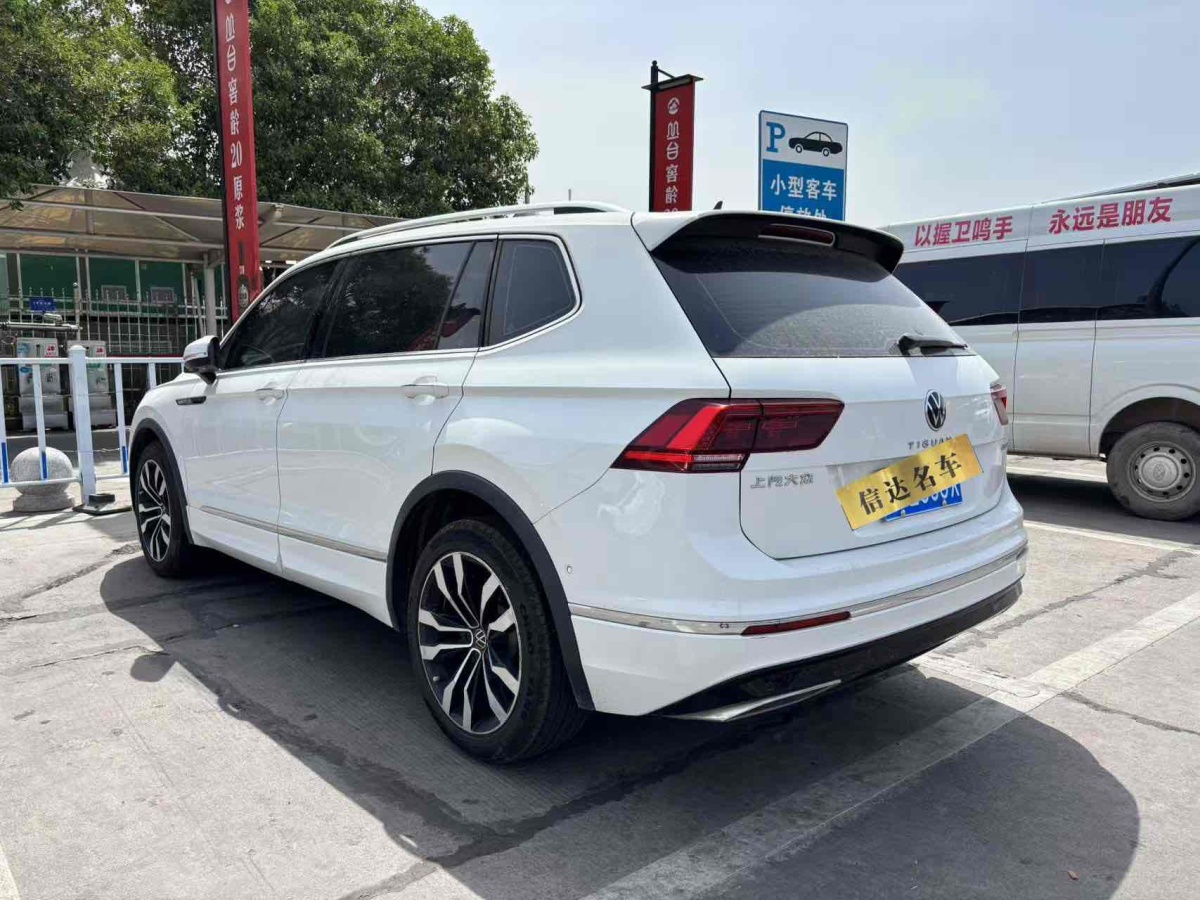 大眾 途觀L  2023款 改款 330TSI 自動兩驅(qū)R-Line旗艦版圖片
