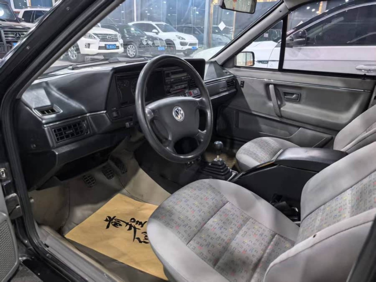 大眾 桑塔納經(jīng)典  2004款 1.8L 旅行車圖片