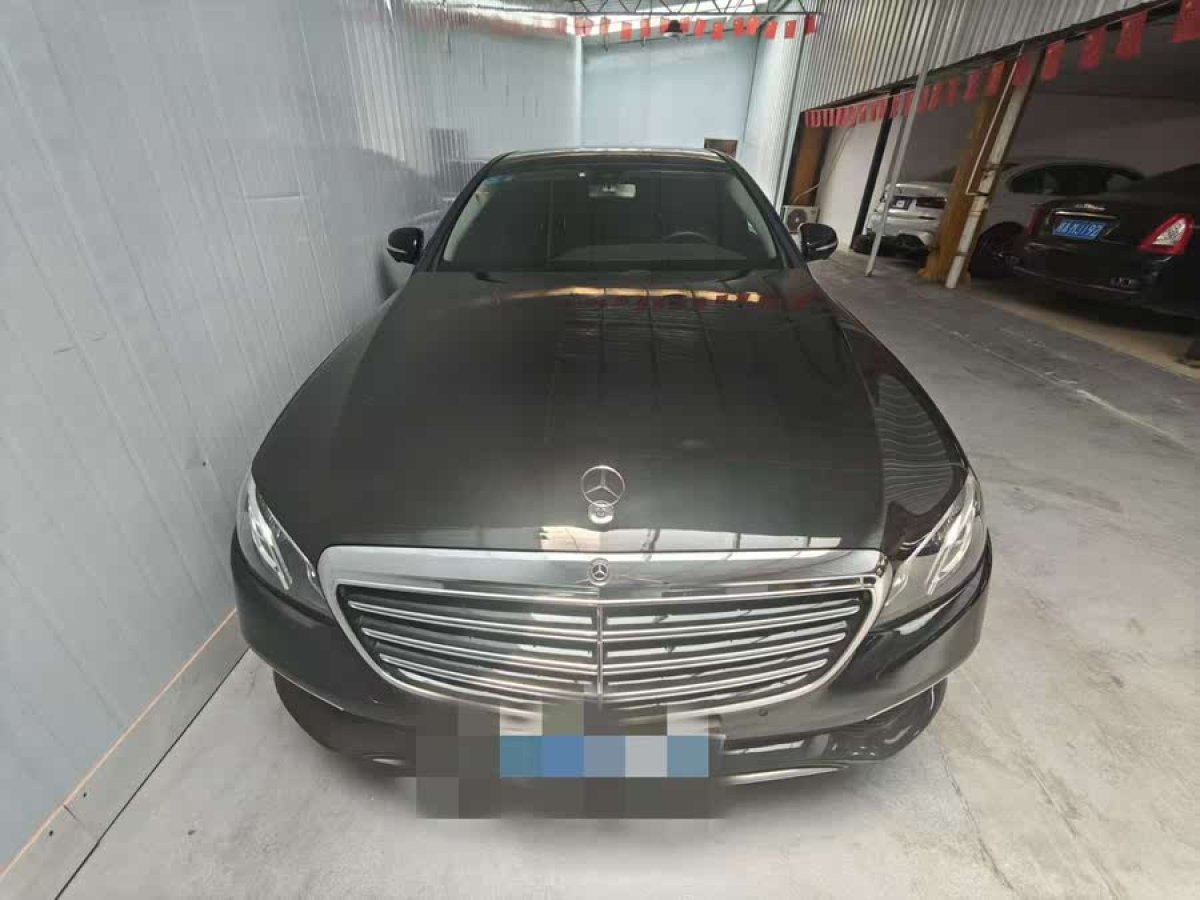 奔馳 奔馳E級  2020款 改款 E 300 L 時尚型圖片