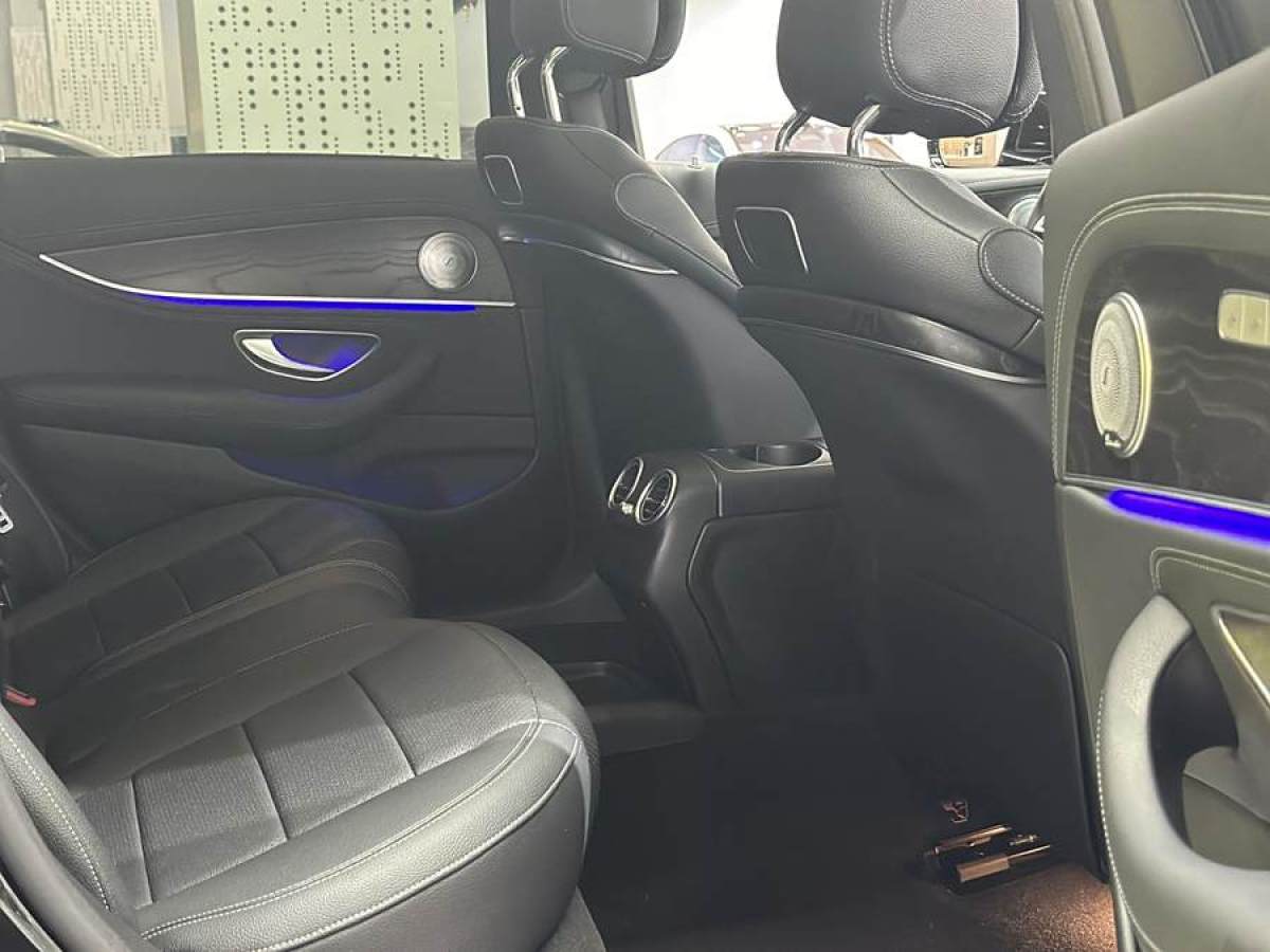 奔驰 奔驰E级  2016款 E 300 L 运动时尚型图片