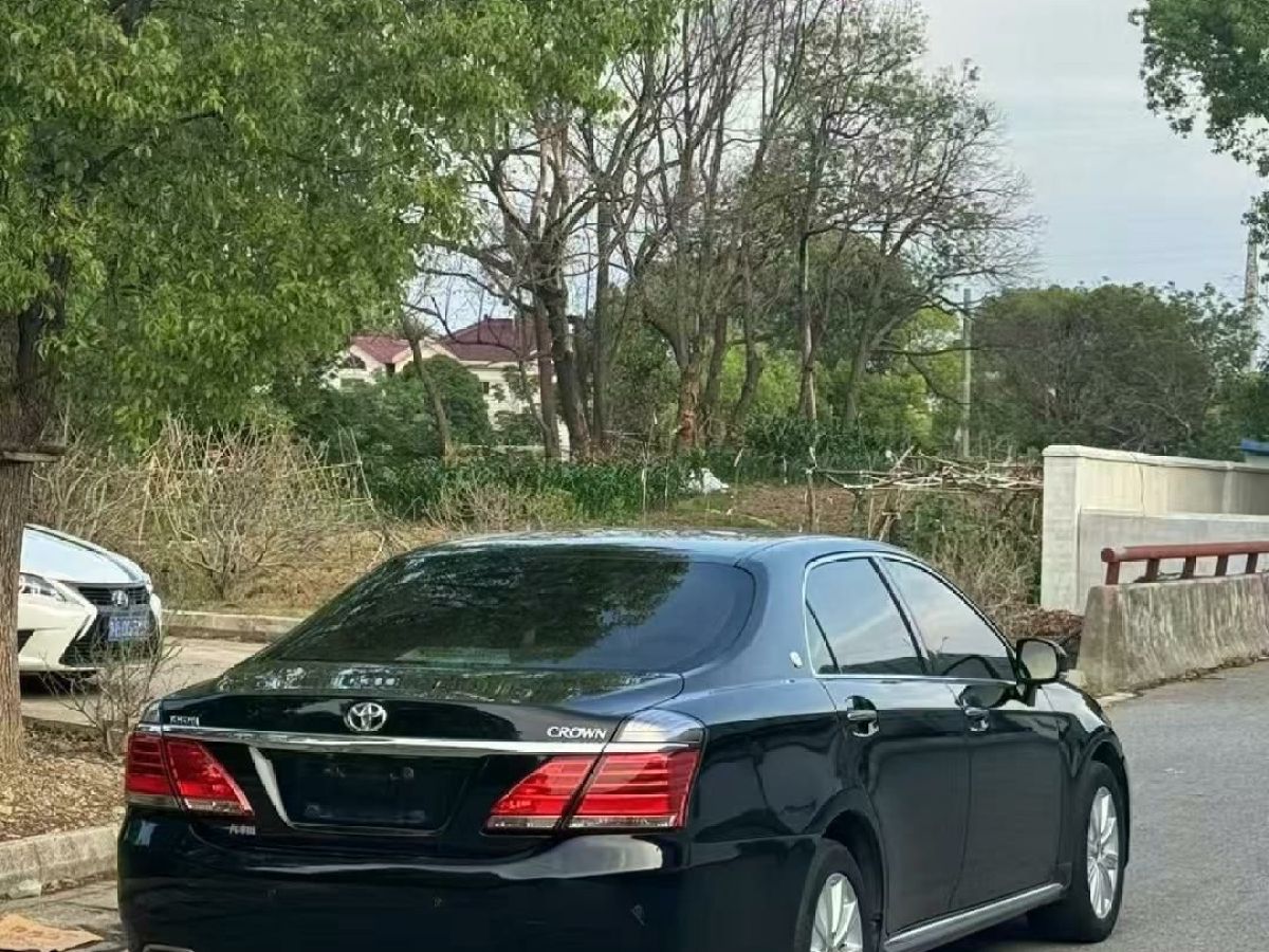豐田 皇冠 圖片