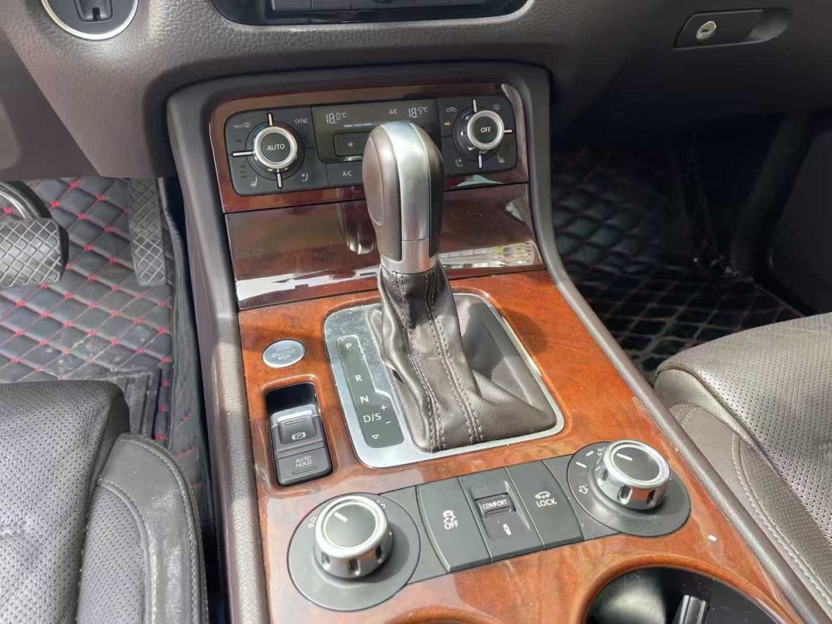 大眾 途銳  2015款 3.0TSI R-Line 豪華型圖片