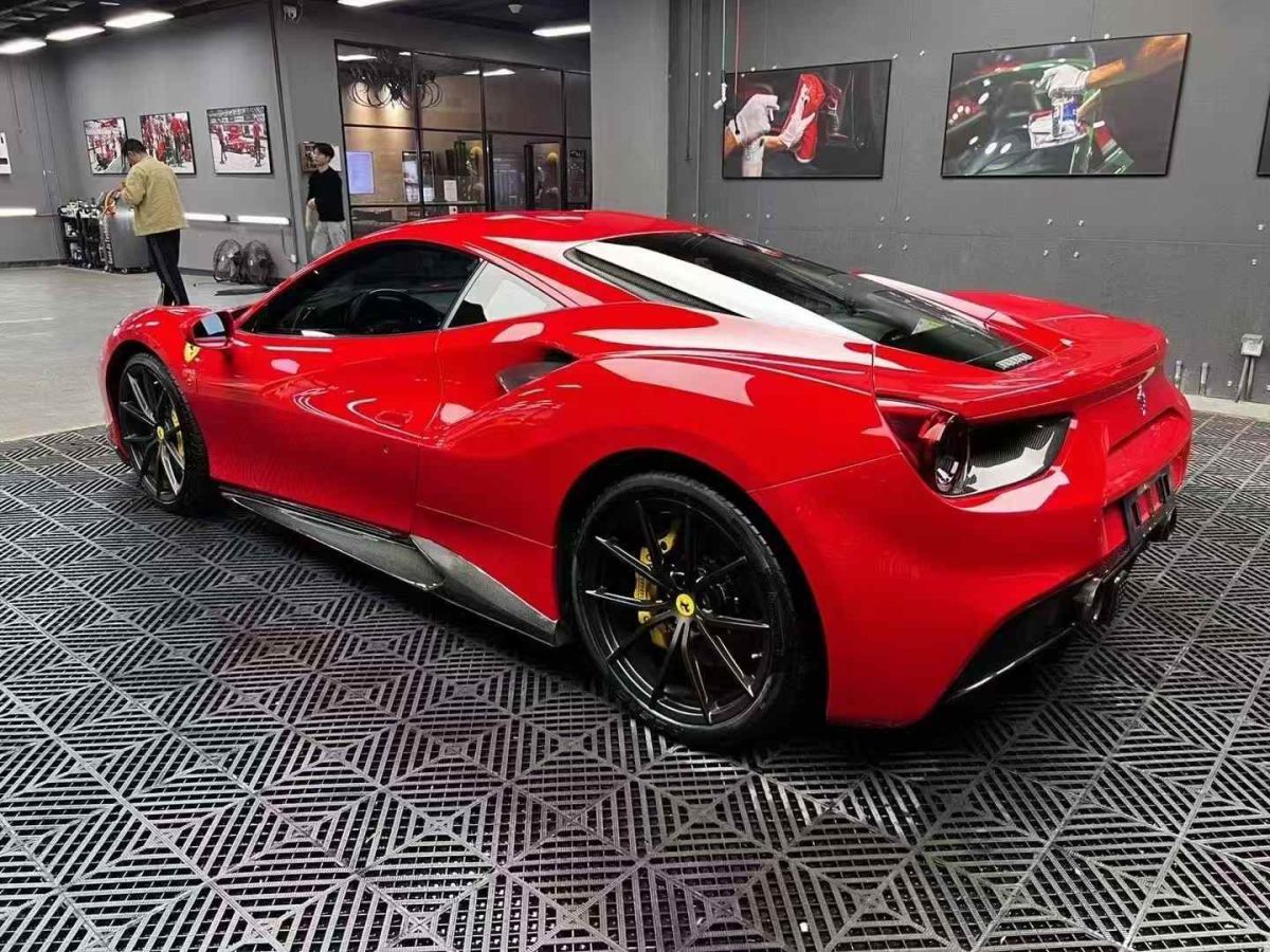 法拉利 GTC4Lusso  2017款 3.9T V8圖片
