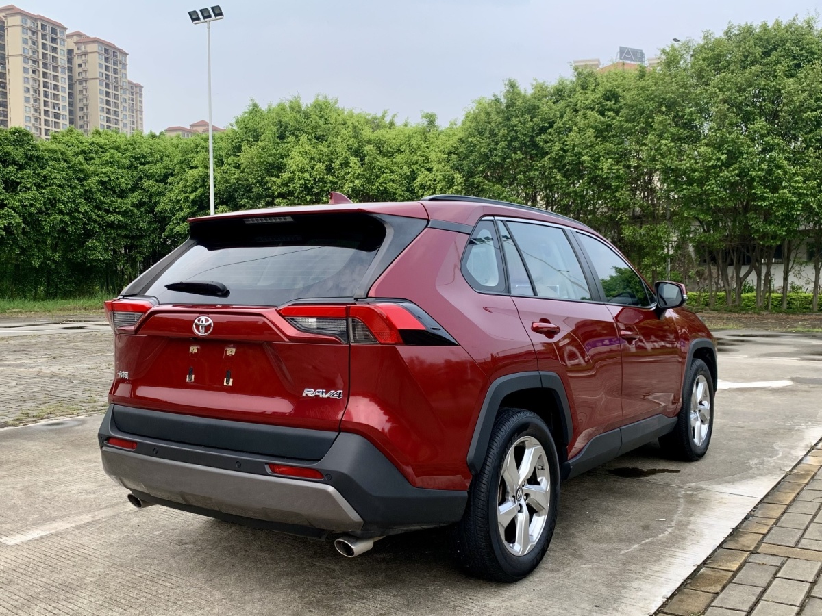 豐田 RAV4  2018款 榮放 2.0L CVT兩驅(qū)風(fēng)尚版圖片