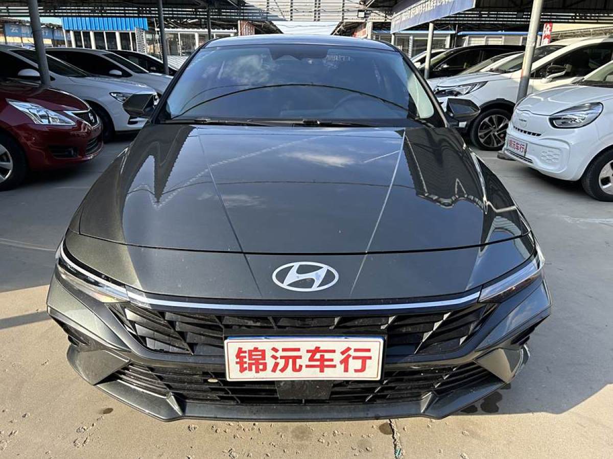 現(xiàn)代 伊蘭特  2023款 1.5L CVT LUX尊貴版圖片